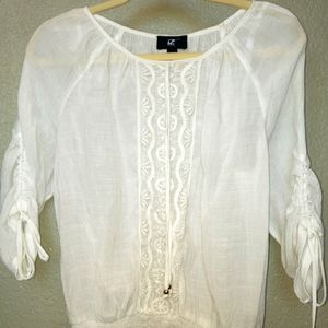 iZ Byer womens blouse, size Large, 62% Rayon, 38% Polyester.